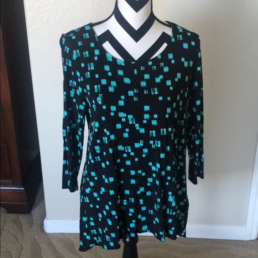Alfani long sleeve top. Lightly worn. Medium.
